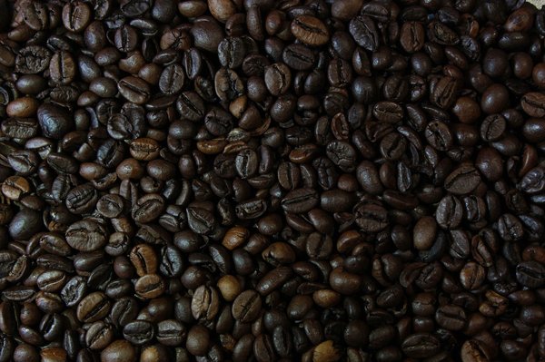 Savor the essence of italian coffee beans: 1kg delights